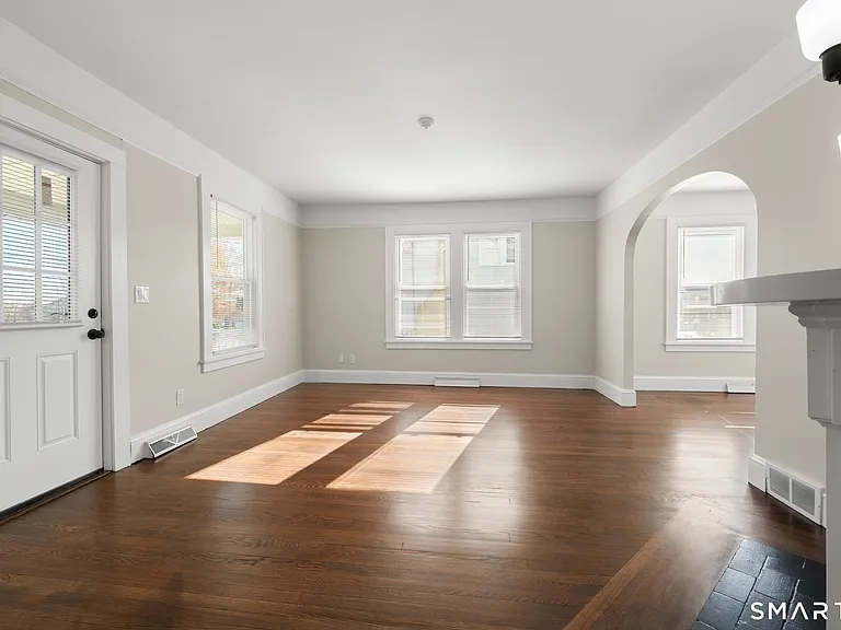 14 Clark Ln — Photo 16