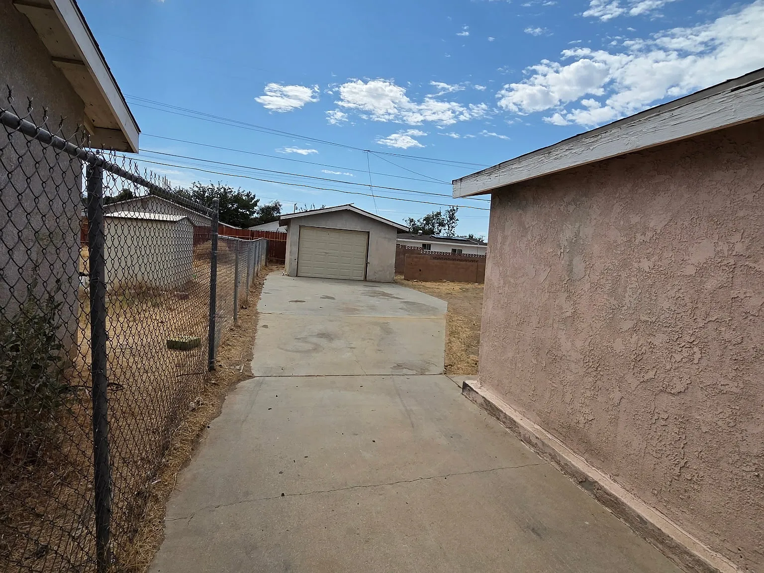 3 bed, 1150 sqft, $2,600 — Photo 3