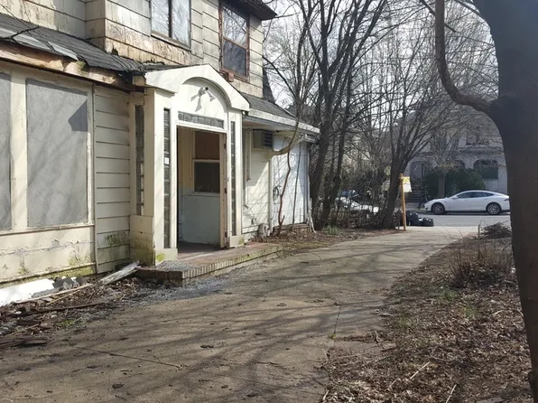 8425 Beverly Rd, Jamaica, NY 11415