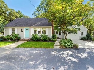 39 Whipple Rd, Smithfield, RI 02917