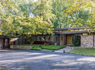 7 Halcyon Ct, Pikesville, MD 21208