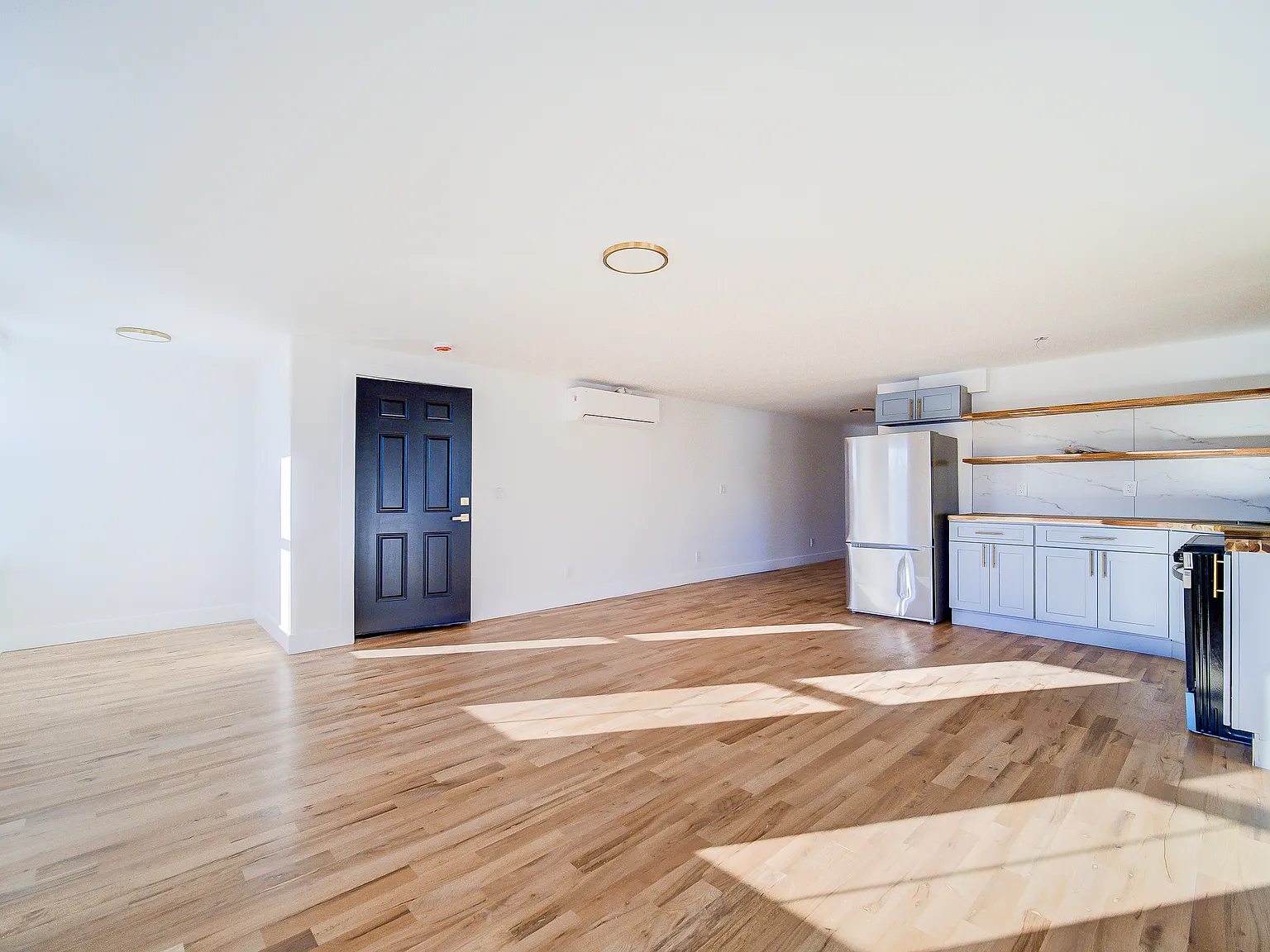 2 bed, $2,450 — Photo 3
