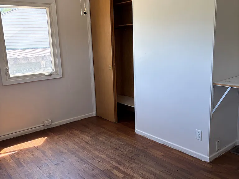 3202 S 40th St — Photo 9