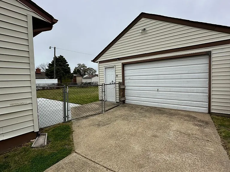 1636 King William Rd — Photo 7