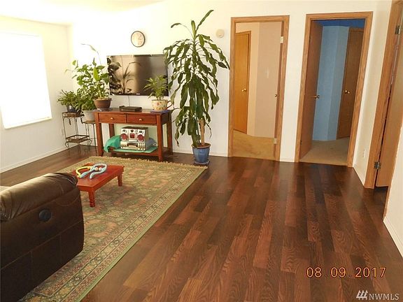 3rd image of 2544 114th Ave SW