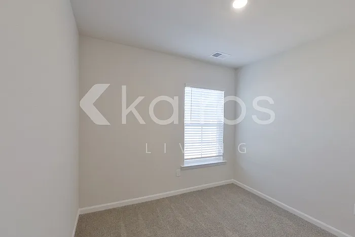 2541 Banyon Cir — Photo 13