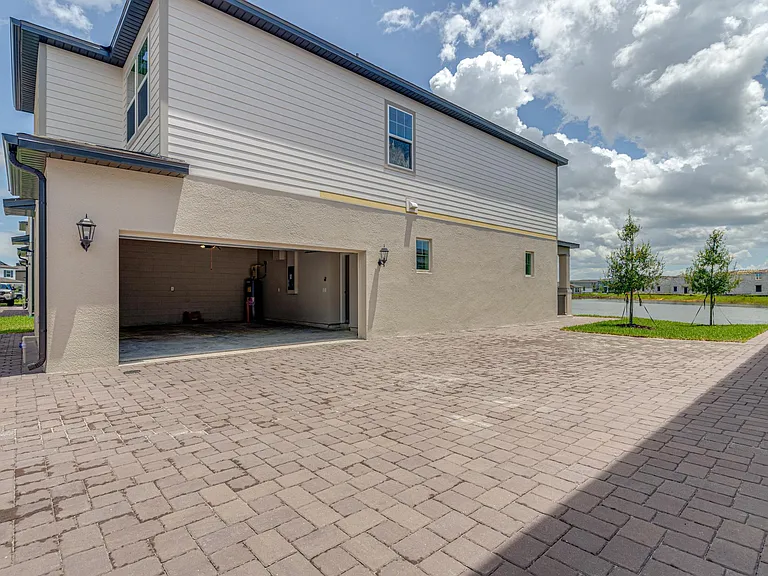 524 Venetian Palms Blvd — Photo 7
