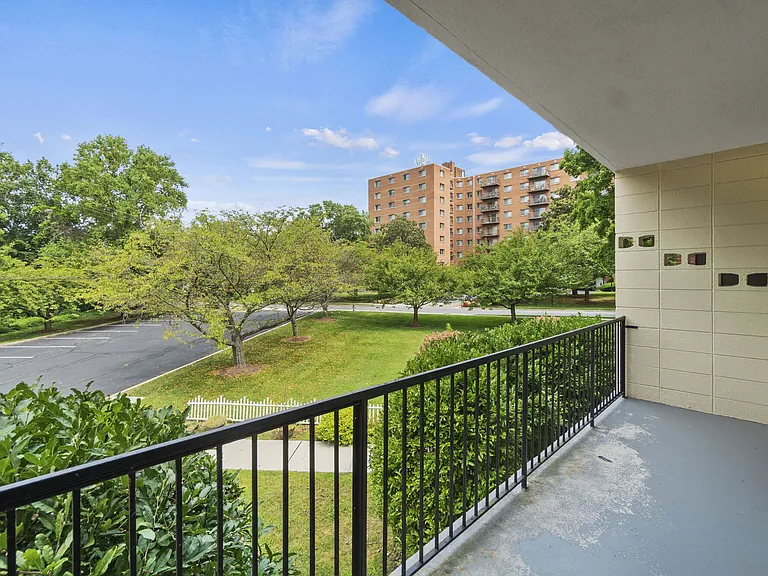 The Glen at Kensington — Photo 9