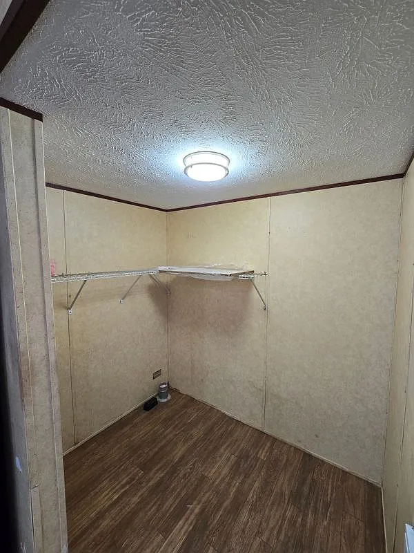 2 bed, 2.0 bath, 860 sqft, $1,000 — Photo 4