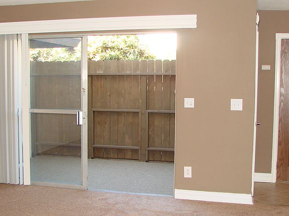 4th image of 601 S Fashion Park St APT B