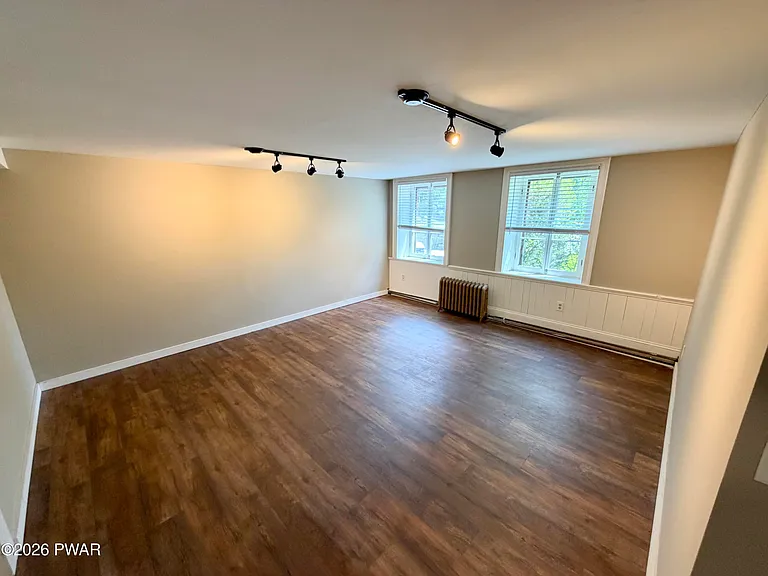401 Wayne St — Photo 16