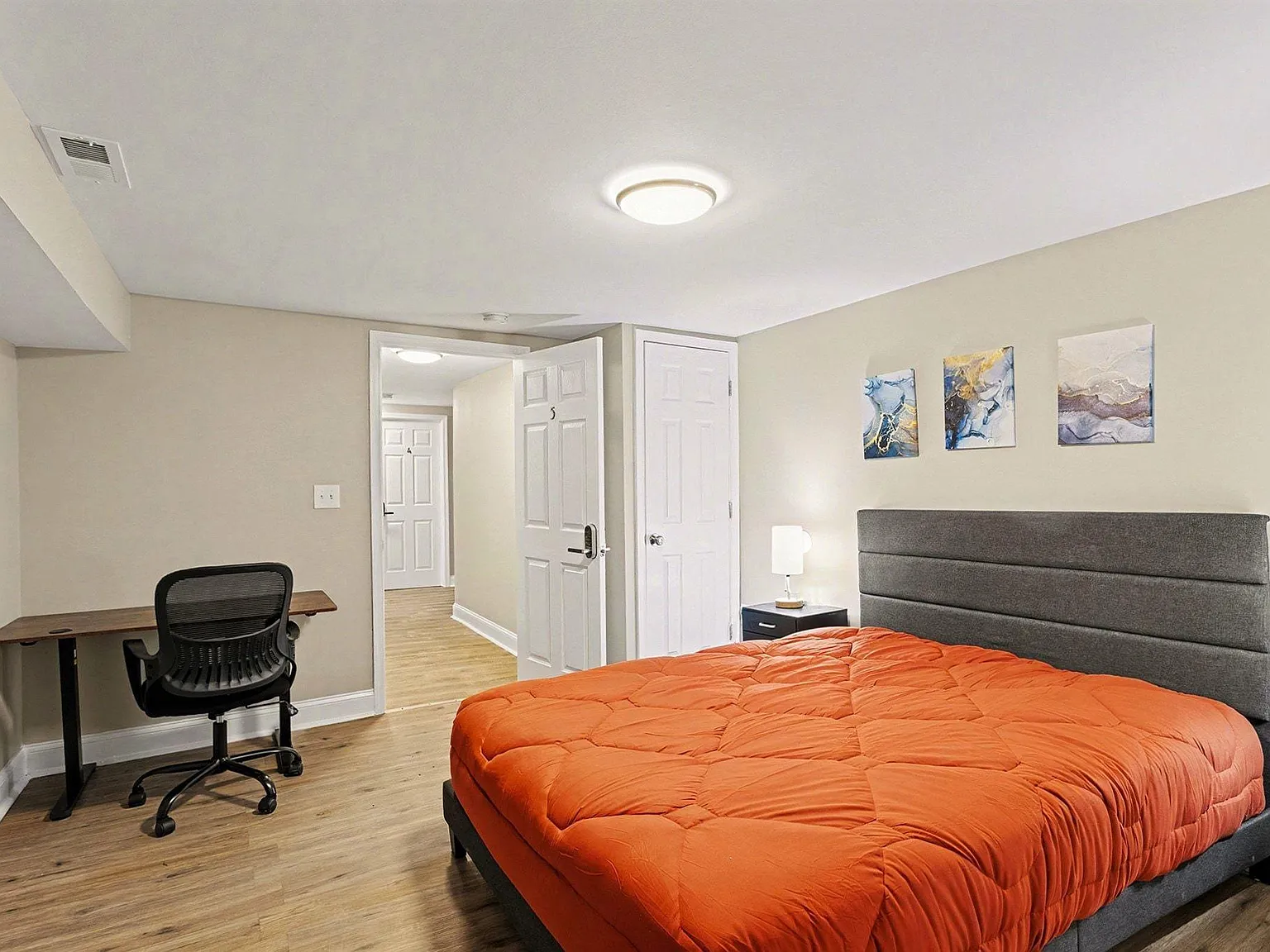 4 bed, 2.0 bath, 1930 sqft, $797 — Photo 1