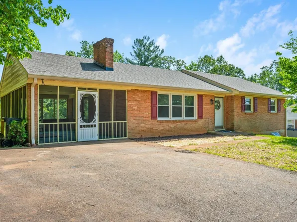 204 Hilltop Dr, Madison Heights, VA 24572