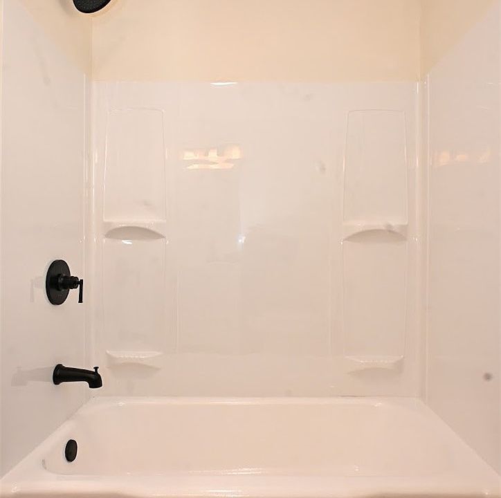 16th image of 468 Hiland Ave