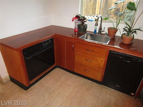 3rd image of 6417 Aberdeen Ln