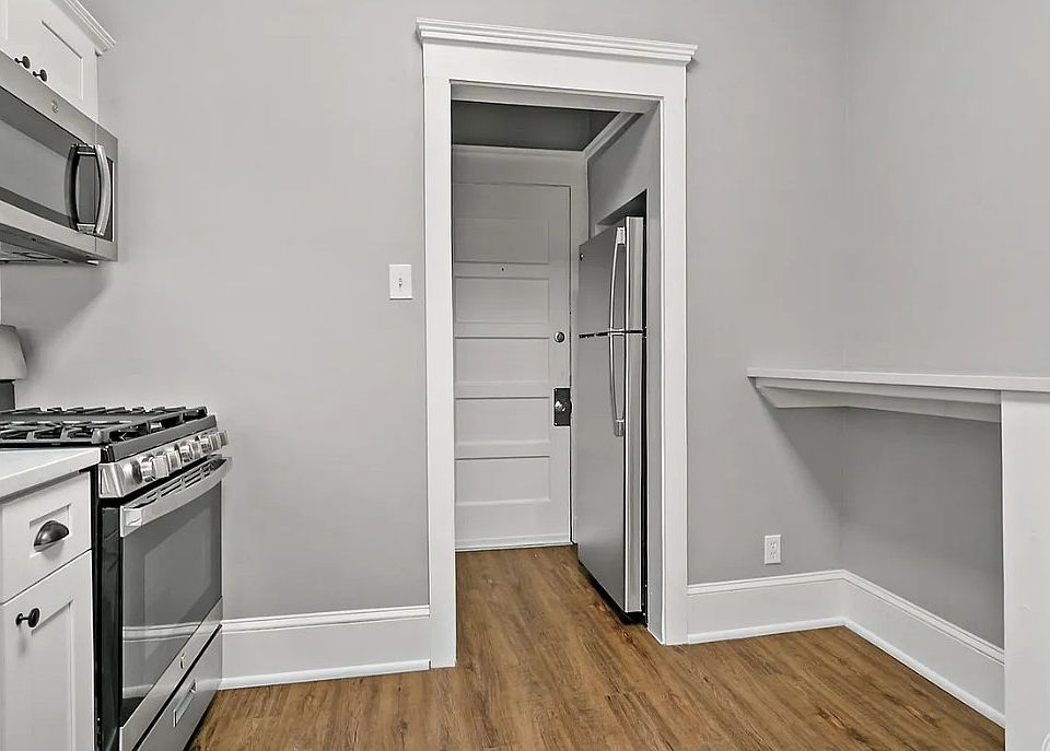 1st image of 633 W Barry Ave #2I