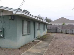 555 Florosa Ct, Mary Esther, FL 32569