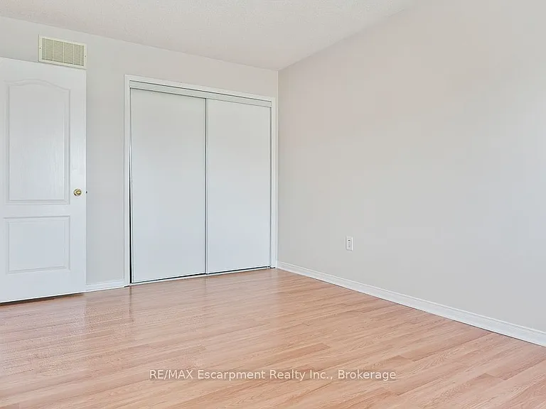 4832 Capri Cres — Photo 29