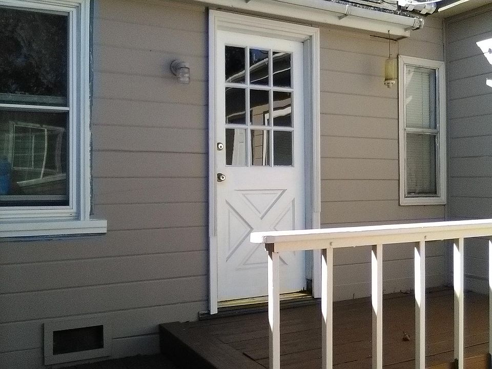 1st image of 21495 Montgomery Ave