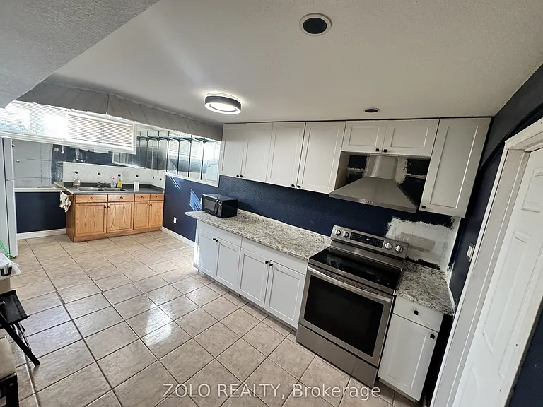 59 Colin Cres #BASEMENT — Photo 16