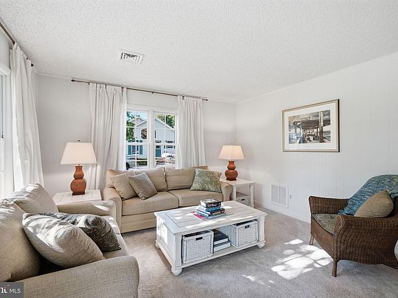 4th image of 5780 Kent Ave