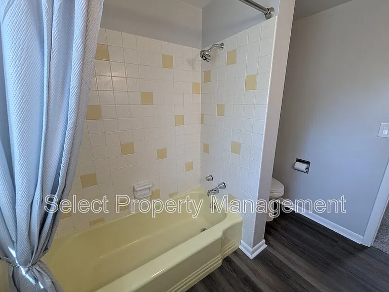 4920 Desoto Dr — Photo 32