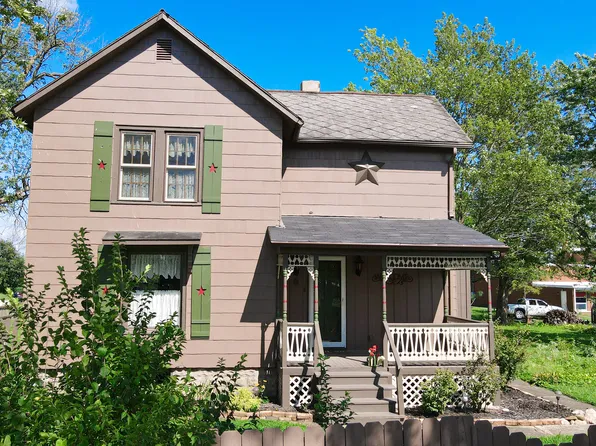 110 Township Line Rd, Kempton, IL 60946