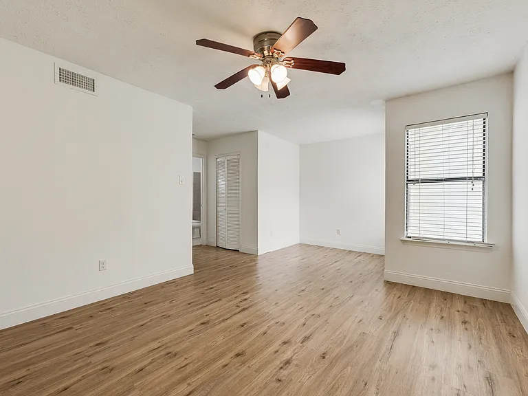 1732 Delaford Ct — Photo 30