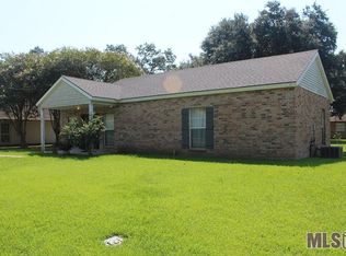 311 E Sanders St, Gonzales, LA 70737