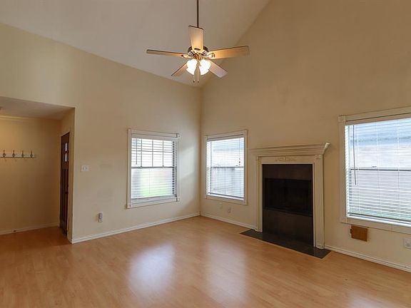 5th image of 3615 Lochmoor Ln