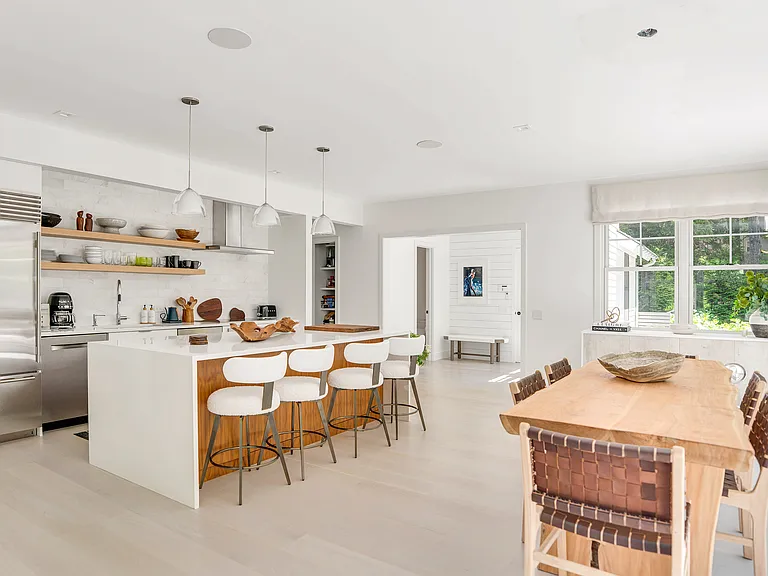 41 Montauk Ave — Photo 15