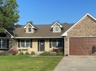409 Meadows Dr, Greentown, IN 46936
