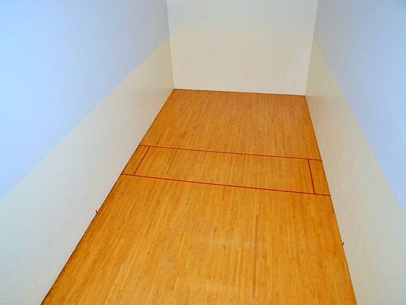 4th image of 1107 Kaywood Drive E
