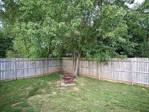 3rd image of 497 S Woodfield Ln