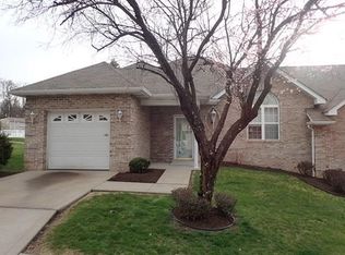 561 Newport Dr, Pittsburgh, PA 15235