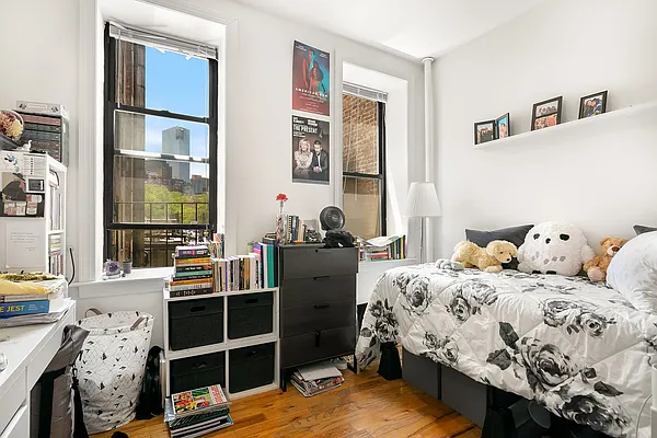 Rented by Compass | media 9