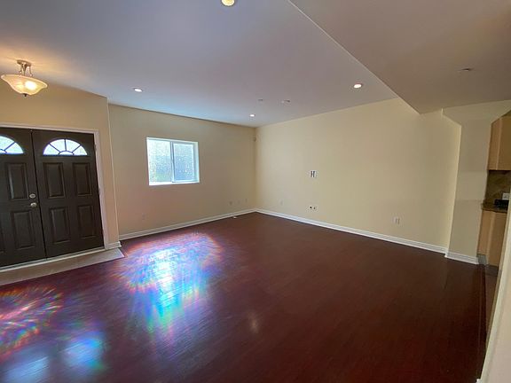 3rd image of 1306 Quintero St APT 14