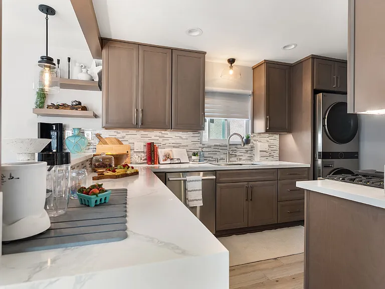 313 Alvarado Pl #1/2 — Photo 7