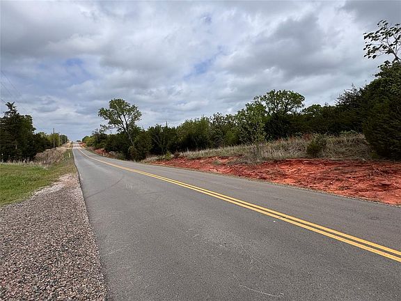 3rd image of 29887 Pottawatomie Rd