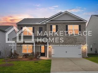 8203 Watercolour Ln, Ooltewah, TN 37363
