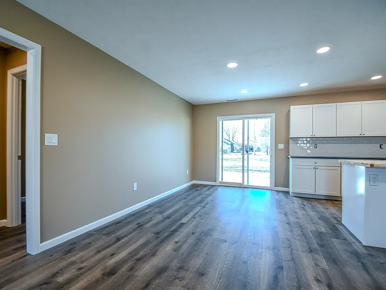 511 Cherry Ln — Photo 10