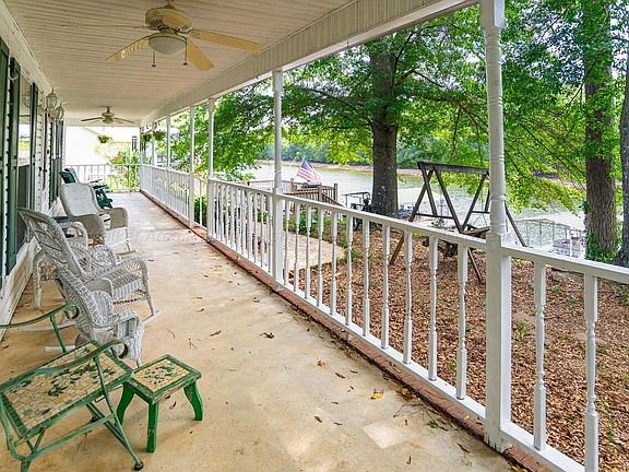 4th image of 322 E Lakeshore Dr