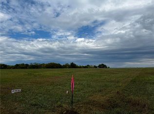 1 Ferguson Rd, Ozawkie, KS 66070