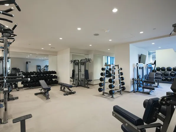 250 Ashland Place image 5 of 21