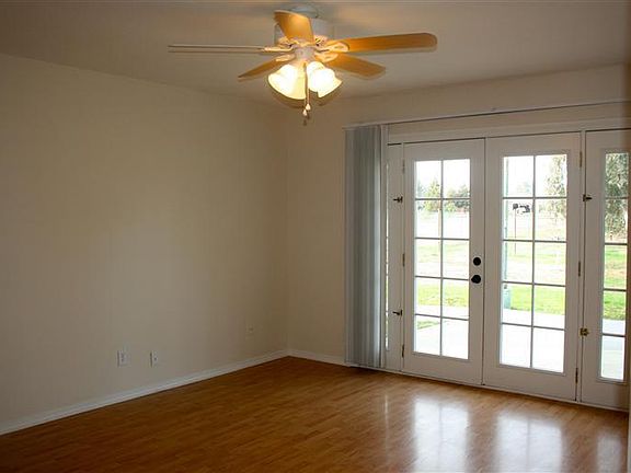 4th image of 37167 Berkshire Dr