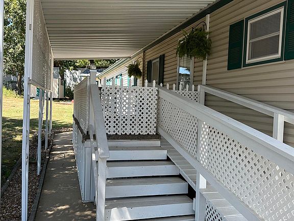 2nd image of 6 Benjamin Dr
