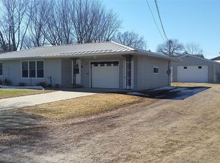 300 N 1st St, Kellogg, MN 55945
