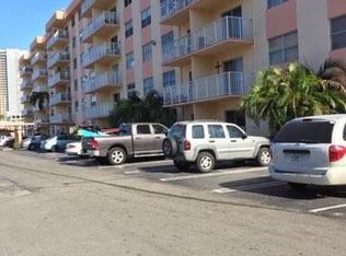 16465 NE 22nd Ave APT 103, North Miami Beach, FL 33160