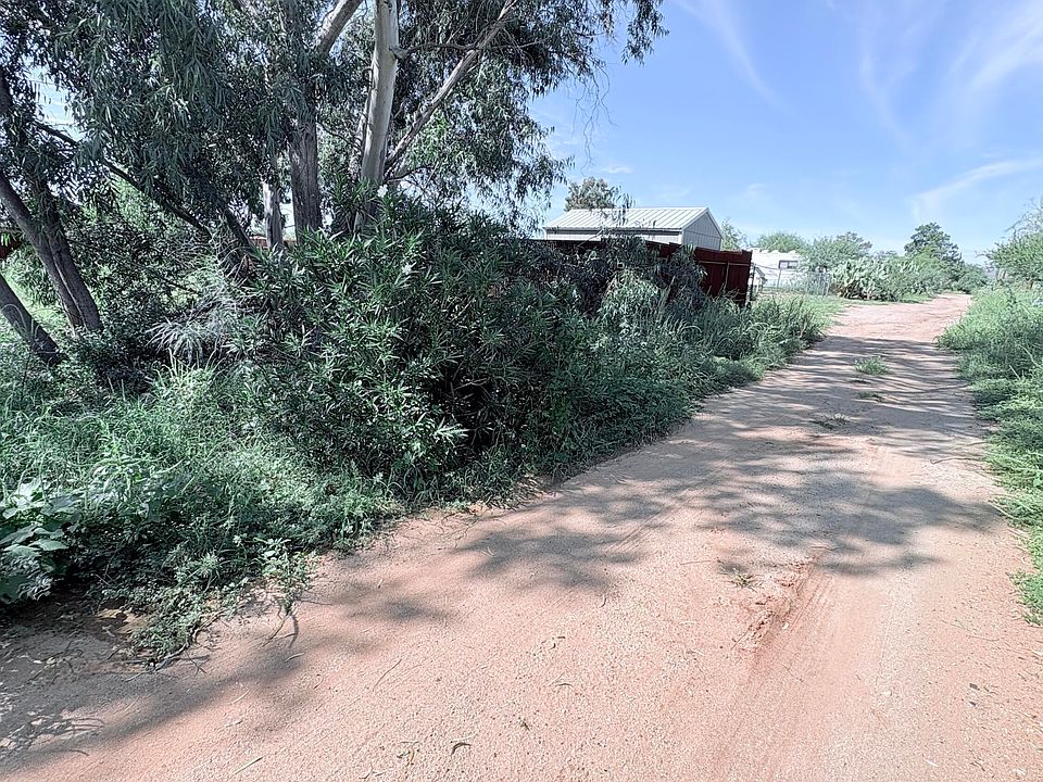1st image of 3288 E Stallion Ln