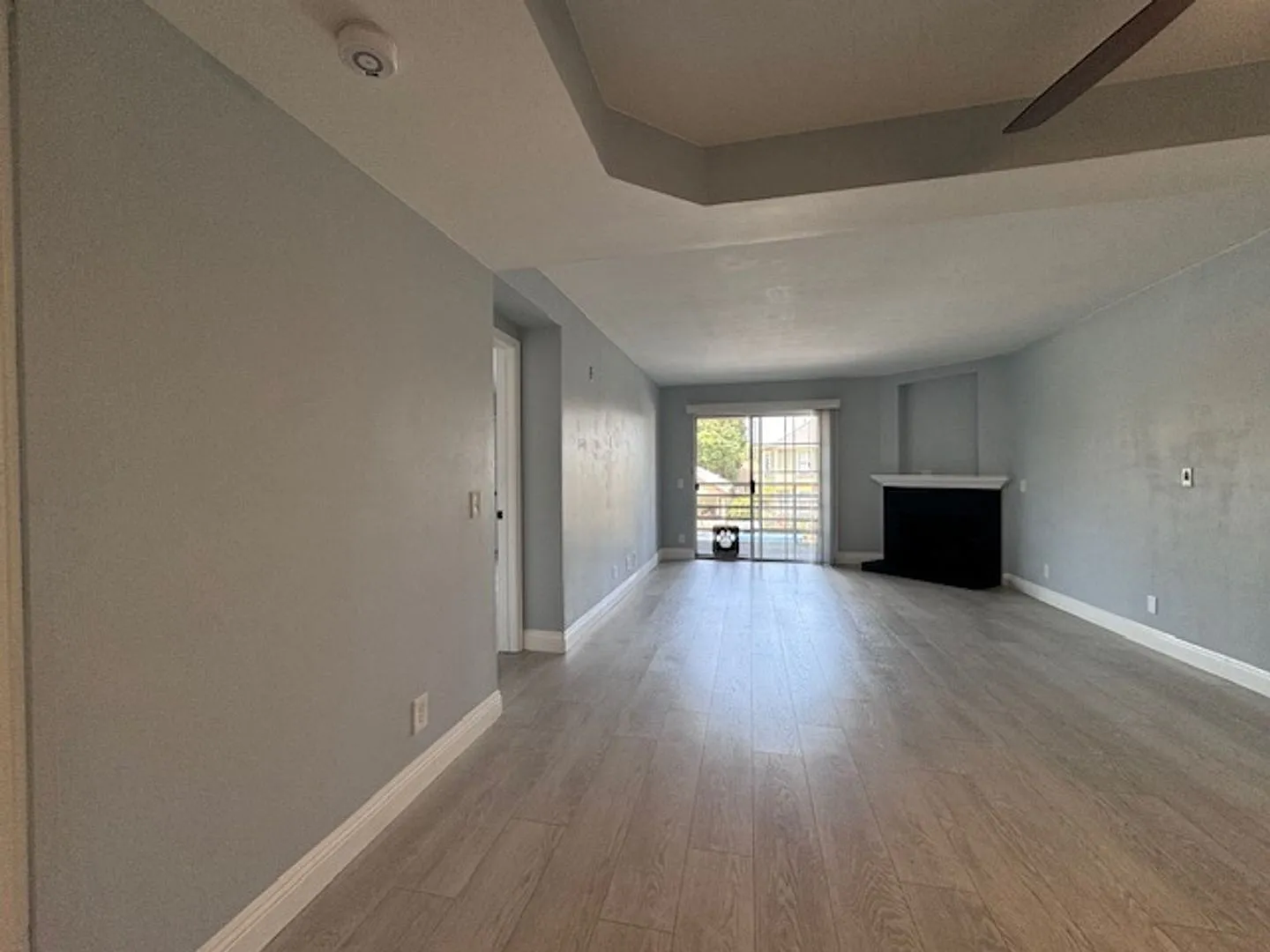 Beautiful Condo Near Shoreline & Downtown. — Photo 4